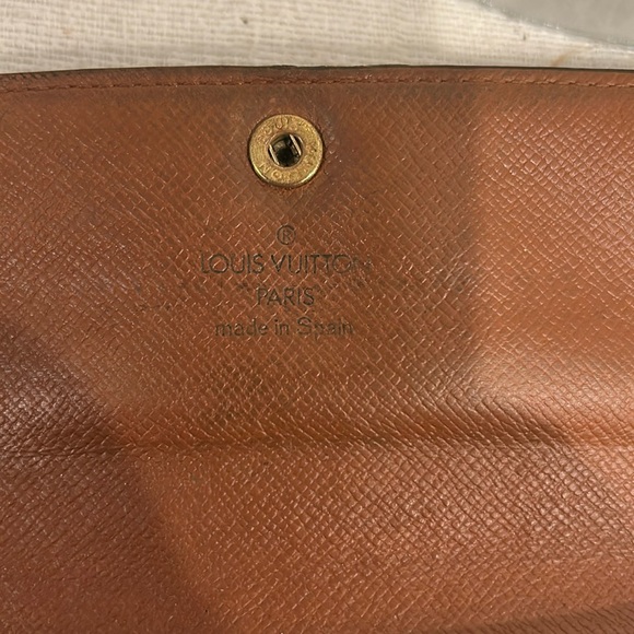 Authentic LOUIS VUITTON Monogram long wallet - Picture 14 of 17